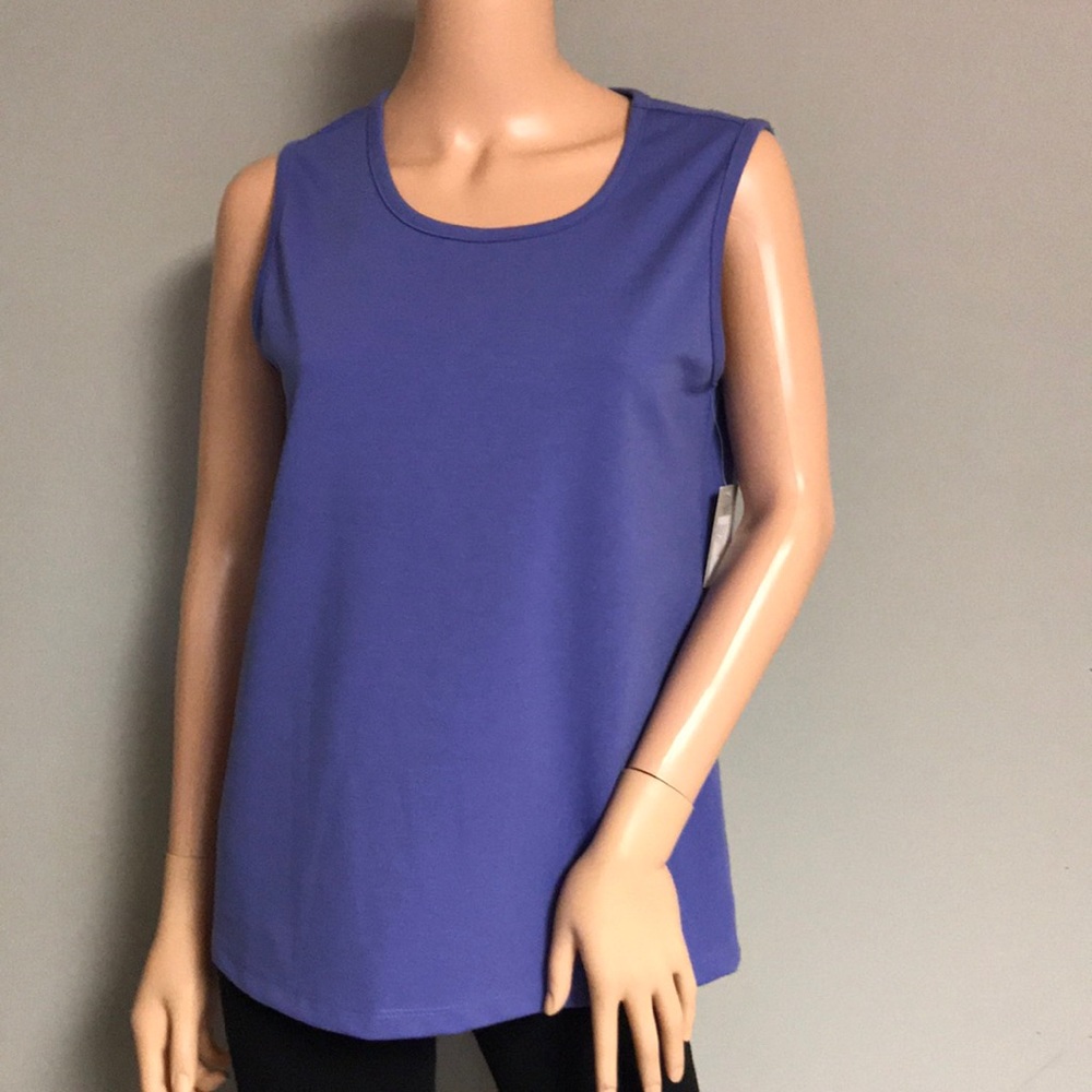 A la Carte women’s size S sleeveless shell top